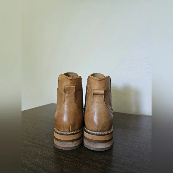 Roolee Women's Tan Leather Chelsea Boots - Picture 6 of 8